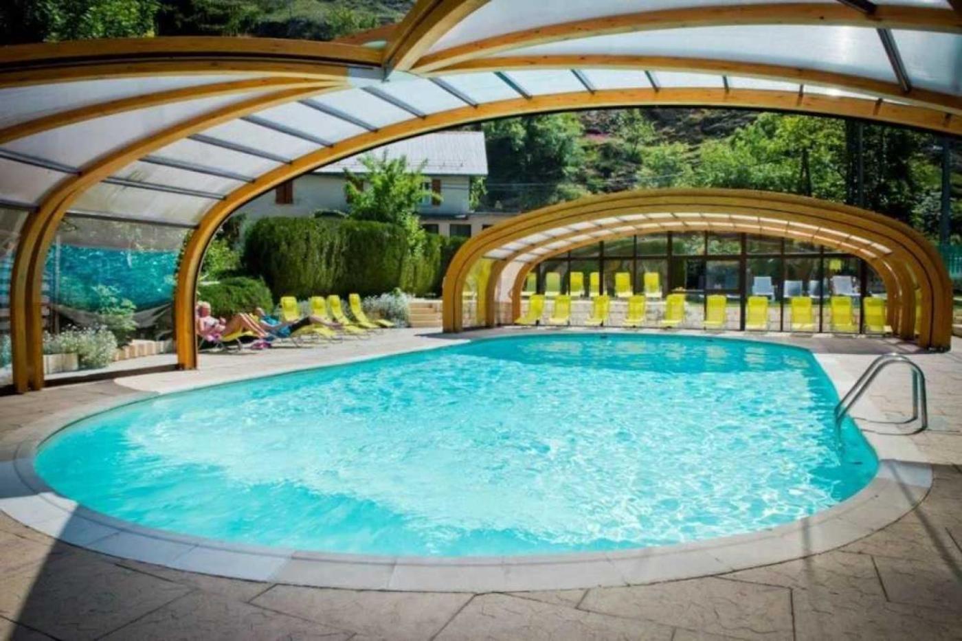 Camping 5 Etoiles - Piscine - Eeceff Le Bourg-dʼOisans Екстериор снимка