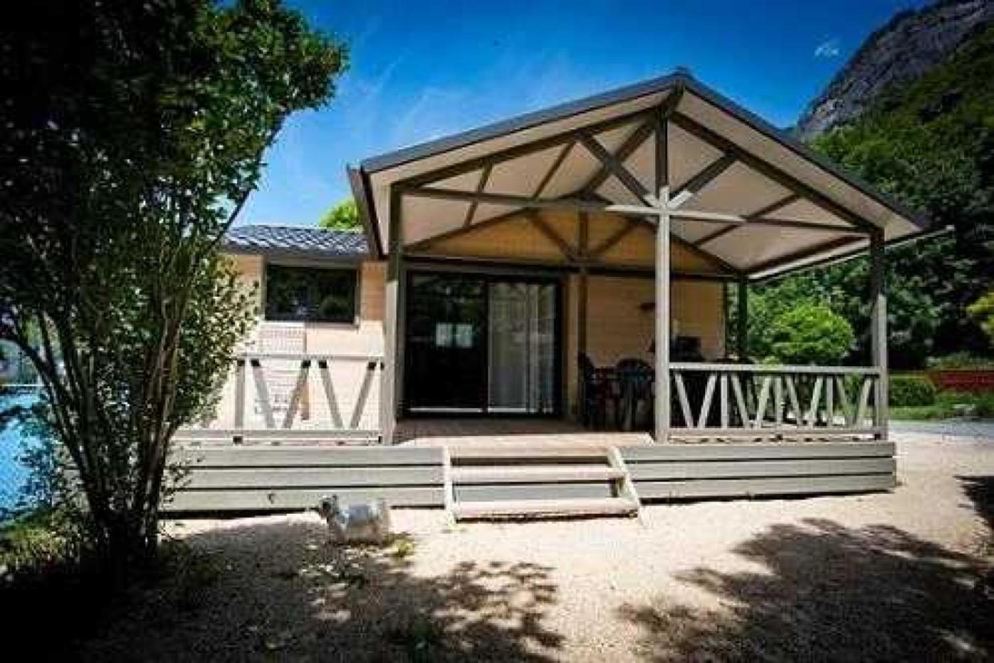 Camping 5 Etoiles - Piscine - Eeceff Le Bourg-dʼOisans Екстериор снимка