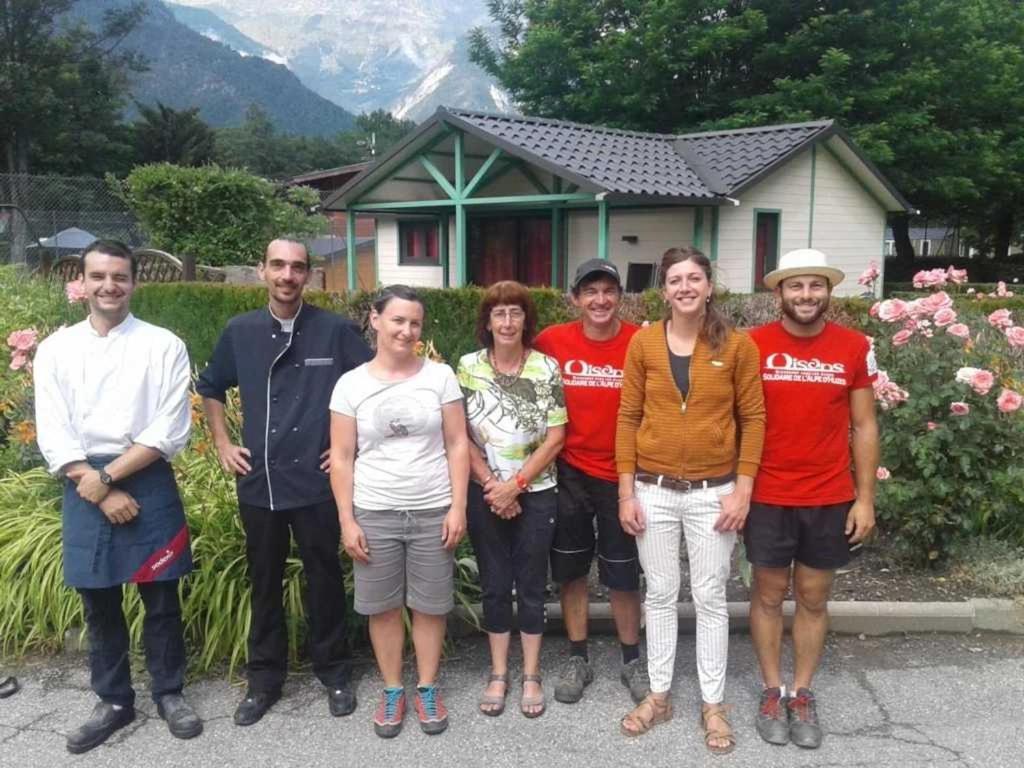 Camping 5 Etoiles - Piscine - Eeceff Le Bourg-dʼOisans Екстериор снимка