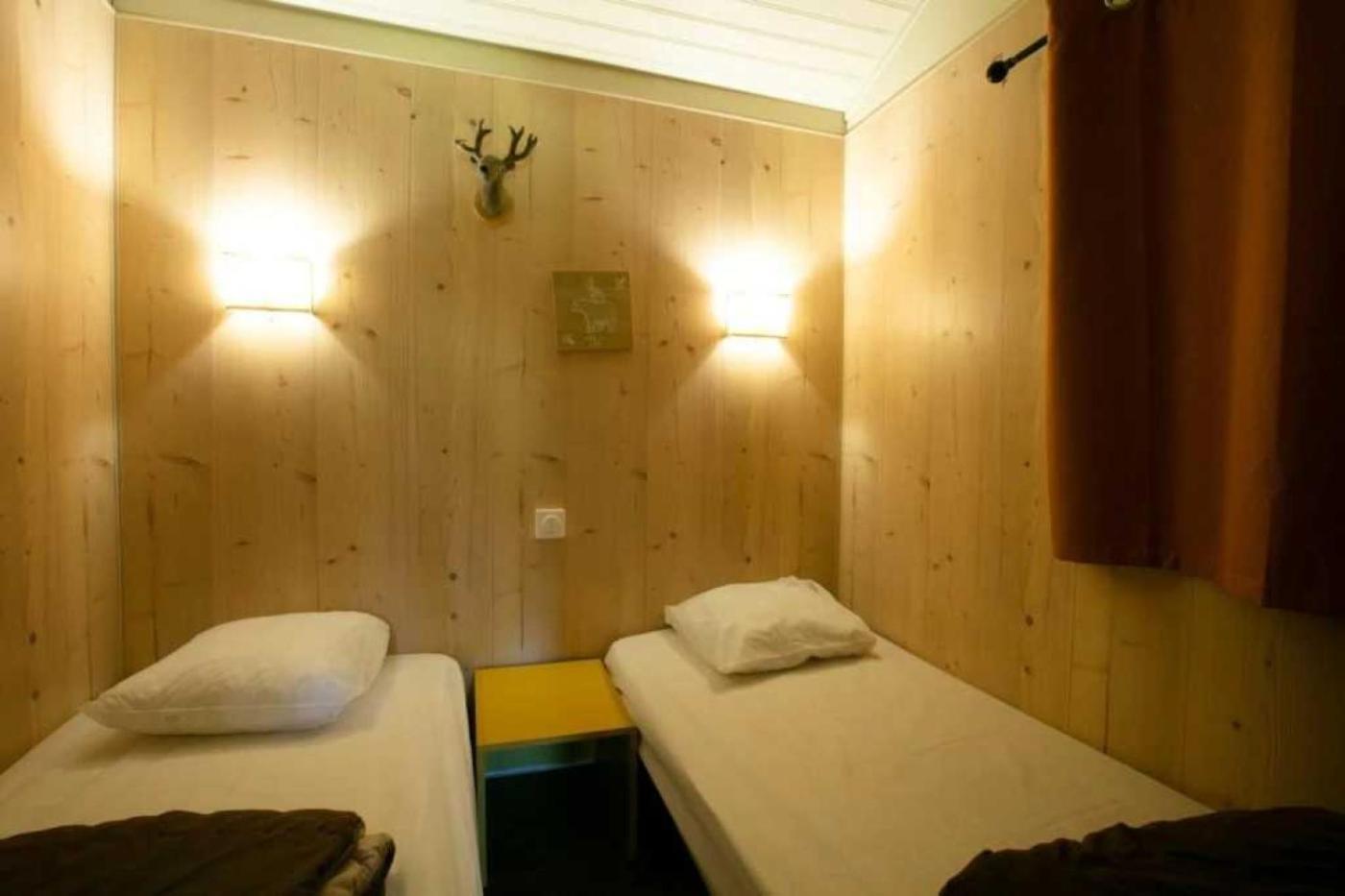 Camping 5 Etoiles - Piscine - Eeceff Le Bourg-dʼOisans Екстериор снимка